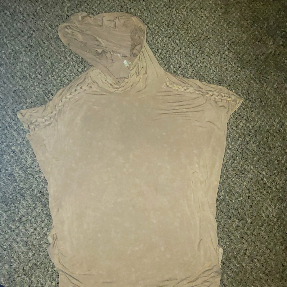 Easel short sleeve tan top with hoodie, tan, size med